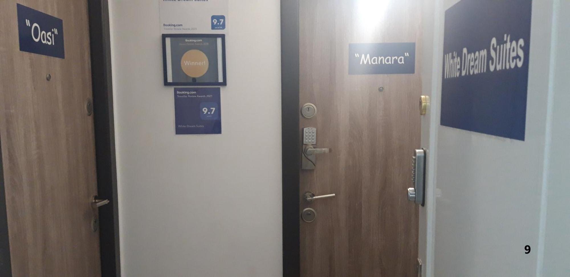 White Dream Suites Iasi Eksteriør billede
